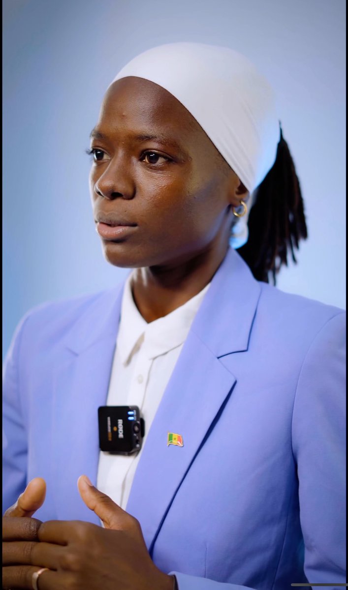 Woman_Power__'s tweet image. Communiqué officiel 📌

Moi, Dieynaba Ndiaye, renouvelle mon engagement, ma loyauté, ma fidélité et réaffirme mon allégeance absolue au President @SonkoOfficiel .
Mon engagement n&apos;est pas un suivisme, mais une conviction ancrée : servir la Patrie avec une fidélité sans faille.…