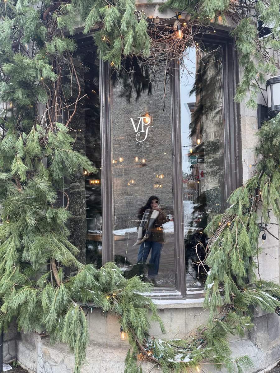 adreevazquez's tweet photo. wholesome 🫰🏻🍁❄️ https://t.co/8o9dLeHx8g