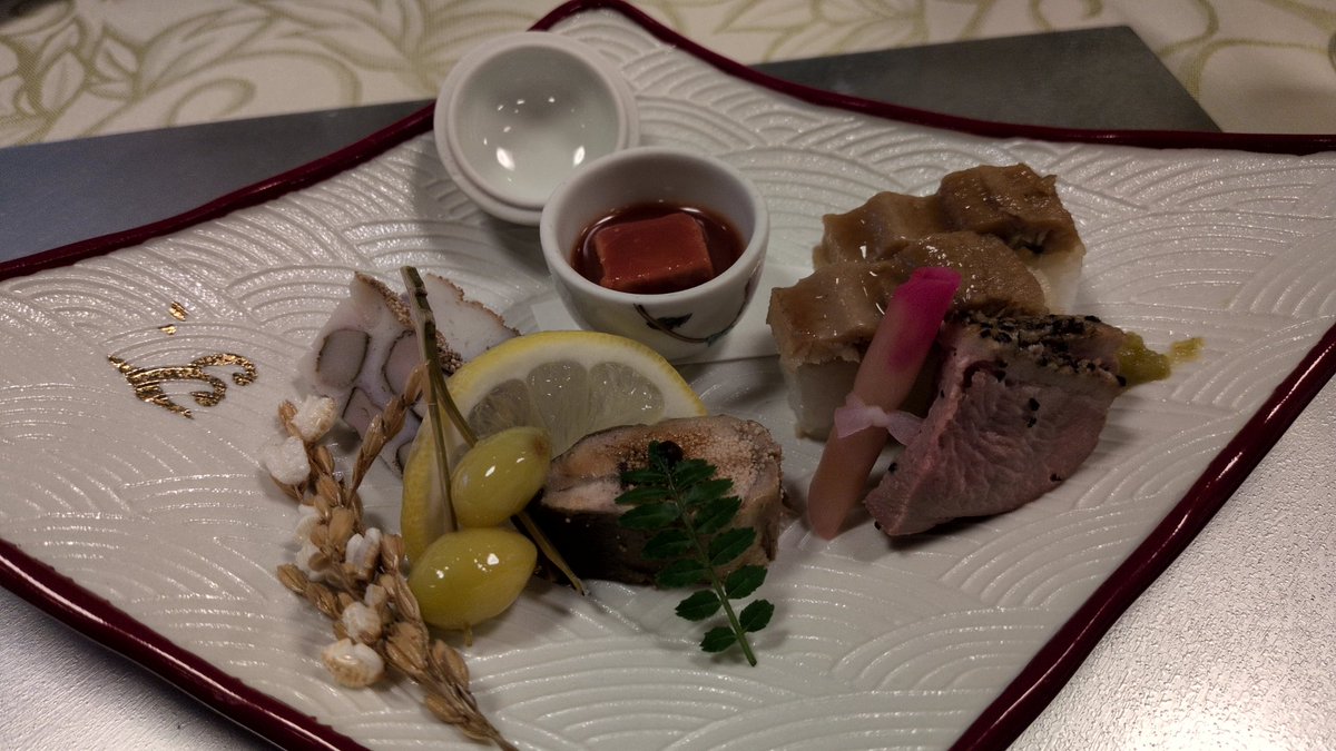 OmikanIsSweet's tweet photo. 昨日は結婚式いってきました。
ネットでは結婚について色んな意見をみるけど、身内が幸せになっていく姿は素直に嬉しいね☺️ https://t.co/pwdTQ2JgYa