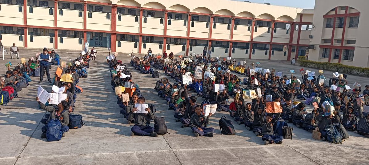 PMSHRIKVOJHAR's tweet image. National Library &amp;amp; Reading Promotion Week celebrated at @PMSHRIKVOJHAR with great enthusiasm!
Mass Reading, Book Exhibition &amp;amp; creative competitions inspired our 2100+ students to love books and become lifelong readers. 

#LibraryWeek #ReadingPromotion #PMShri #KVS #AFSOjhar
