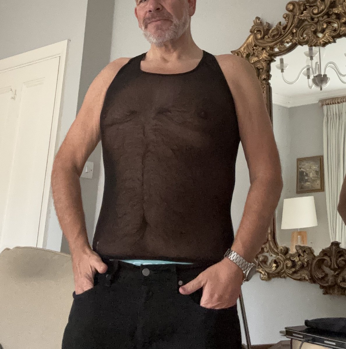leatherguy14's tweet photo. Trying out a new look https://t.co/MB3QbWwBxG
