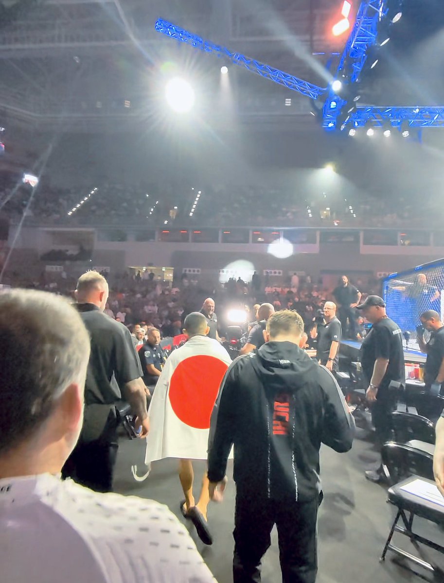 kawamuranatsuki's tweet image. 改めて、皆さま沢山の応援をありがとうございました！

まだまだ未熟ですが、これからもマネージメントチームとして、妻として、できる事を全力でサポートさせていただきます📣🔥

ずっとずっと格好いいけど、
今が1番格好いい「史上最強のMade in Japan✊🇯🇵」

#UFC #UFCQatar