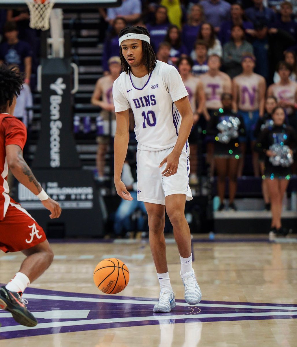 Freshman Alex Wilkins led Furman to a win with 23 points, 7 assists and 5 rebounds! The Magic alum has started every game at point guard for the Paladins and is averaging 16 ppg and 4.2 apg while shooting 48% FG! #MagicFamily #MagicDNA #CollegeReady