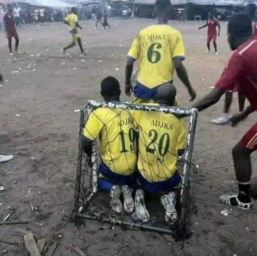 FCKabali_'s tweet image. The team we faced😂😂💀 after the first 10 minutes