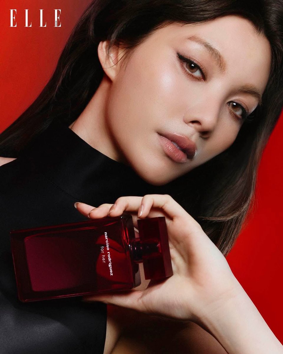 ELLEThailand's tweet photo. #ELLEDigitalCover ความสง่างามและน่าหลงใหลของผู้หญิงยุคใหม่จากน้ำหอม For Her Eau de Parfum Intense จาก Narciso Rodeiguez ที่ถ่ายทอดผ่านสาว ออม กรณ์นภัส @ormmormm 

#ELLEThailand
#NarcisoRodriguezParfums 
#NarcisoRodriguezThailand 
#ForHerEDPI #Ormkornnaphat https://t.co/NiBI1G195D