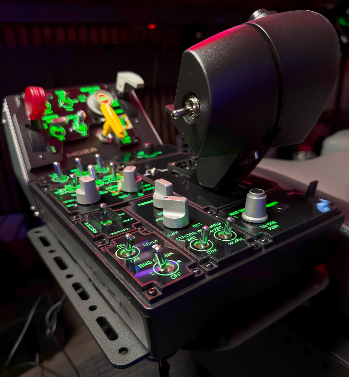 moza_racing's tweet photo. Unleash your flying potentials with the MOZA MTP Throttle Panel and MTLP Panel!
📸:@flightstreamer
#mozacreatorprogram25 #moza #mozaflight #flightsim #aviationlovers #MTP #MTLP #throttle #panel https://t.co/cs65PYj5bW