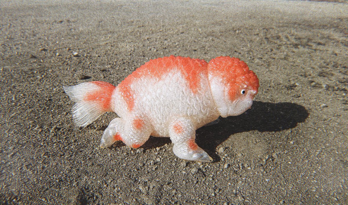 キンギョザウルス さすがヤモマークさん。 造形も圧巻なんだけど、この