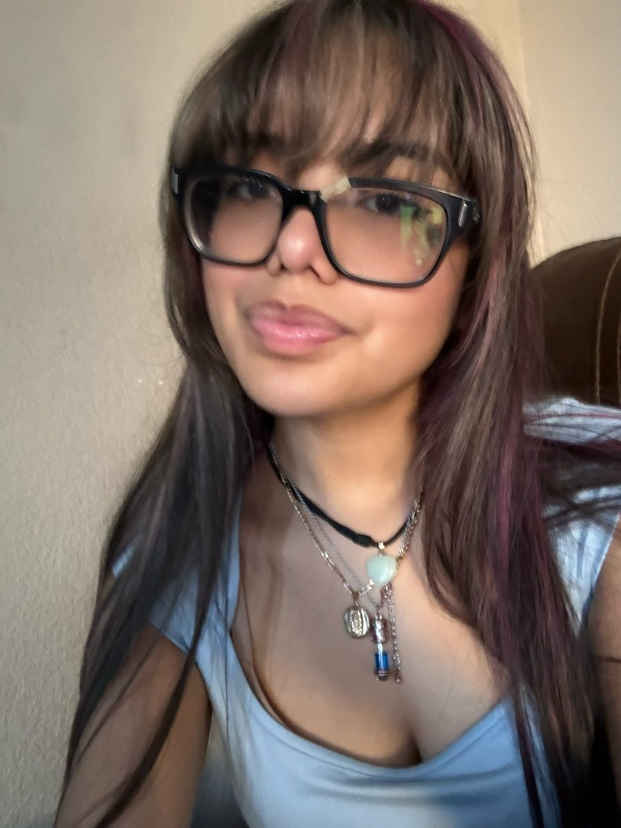 emily ✚ hugged brae tweet media