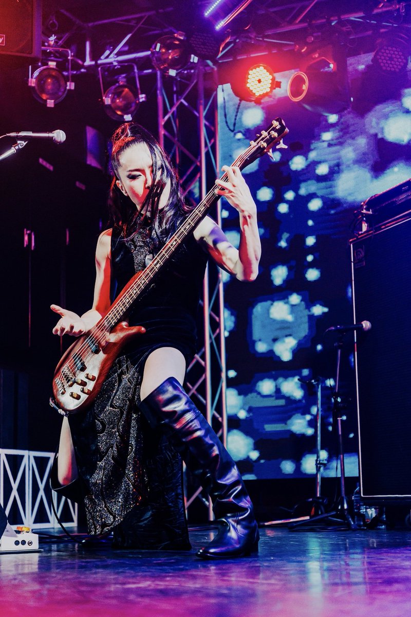 ベーシストであることを思い出してもらうために写真あげとこう笑

本日は！
"ROCK BEYOND ROCK VOL.2"
rockrock-30th.com

レッツゴー🔥🔥🔥

#Bz #ROCKROCK