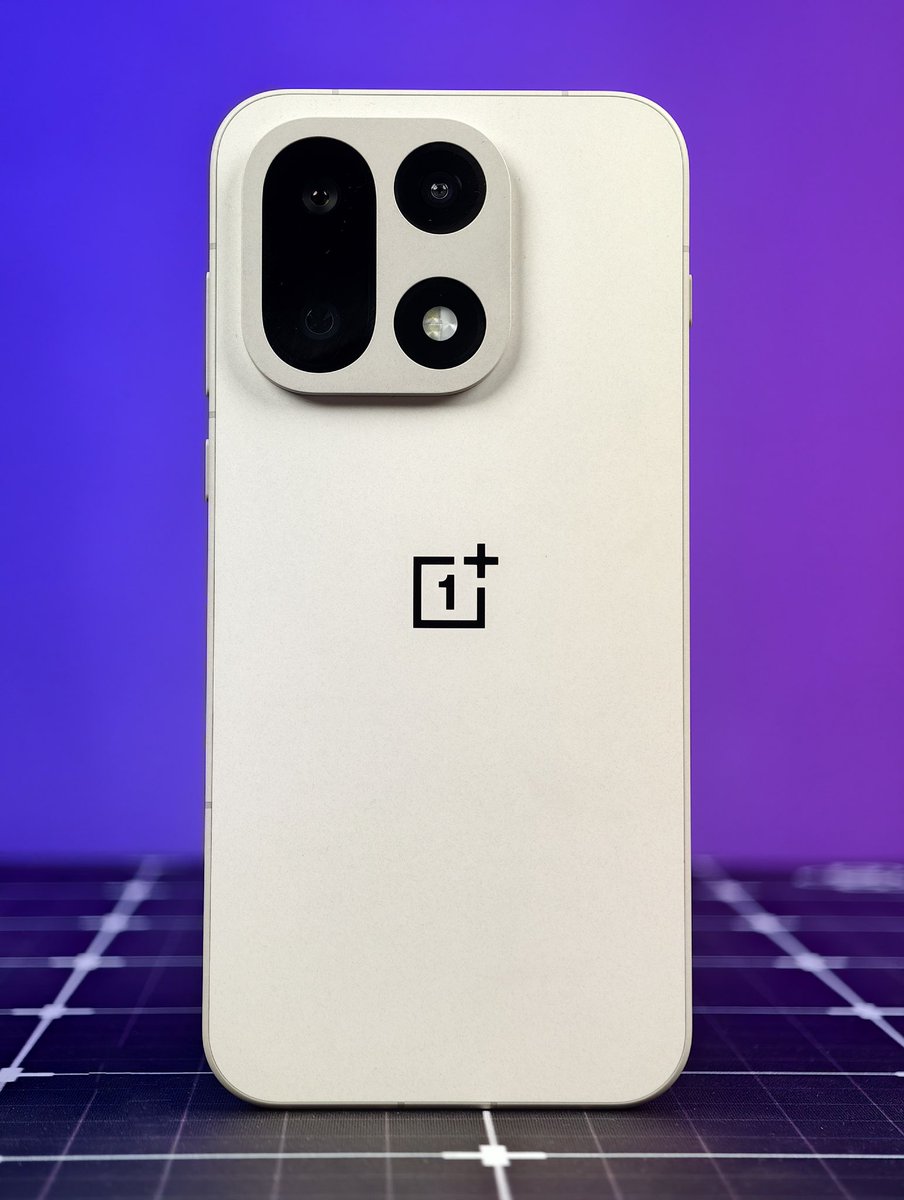 HarshitTech001's tweet image. A. LPDDR5X Ultra+
#OnePlus15 #PowerOnLimitsOff