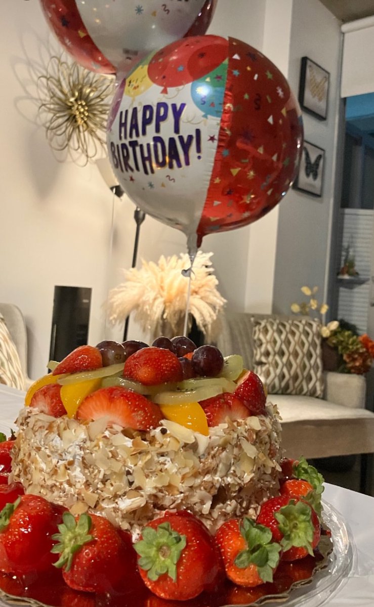 Súper híper mega FELIZ CUMPLEAÑOS <a href="/christophervele/">Christopher Velez 🔺</a> mi vida otro año más de vida y de los que te faltan, te deseo toda la felicidad del mundo, muchisisisimos éxitos y sobre todo amor. Te amo mucho mi lindo nunca lo olvides, siempre pendiente a ti aunque no lo publique 💗💗💗