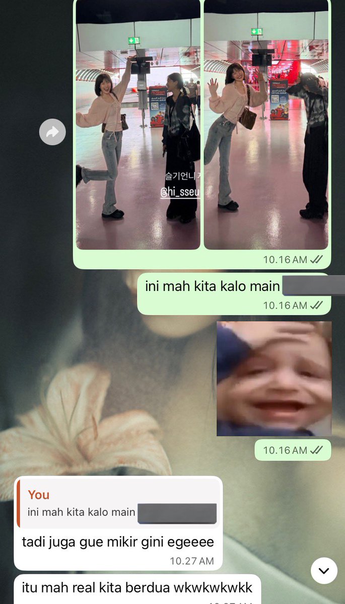 jowrote's tweet image. seulgi - joy beneran me &amp;amp; my friend coded 🤣