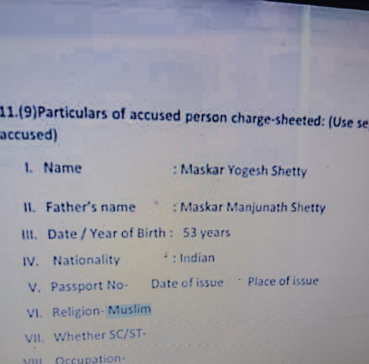 SudarshanNewsDL's tweet image. दिल्ली पुलिस की चार्जशीट पढ़ते समय एक बेहद चौंकाने वाला तथ्य सामने आया। ₹1 करोड़ की लूट के इस केस में जिन आरोपियों के नाम कागज़ों में हिंदू बताए गए हैं, जांच में उन्हें मुस्लिम दर्ज किया गया है। 

इतना ही नहीं, उनके पिता के नाम भी हिंदू दिखाई देते हैं, जबकि दस्तावेज़ों में…