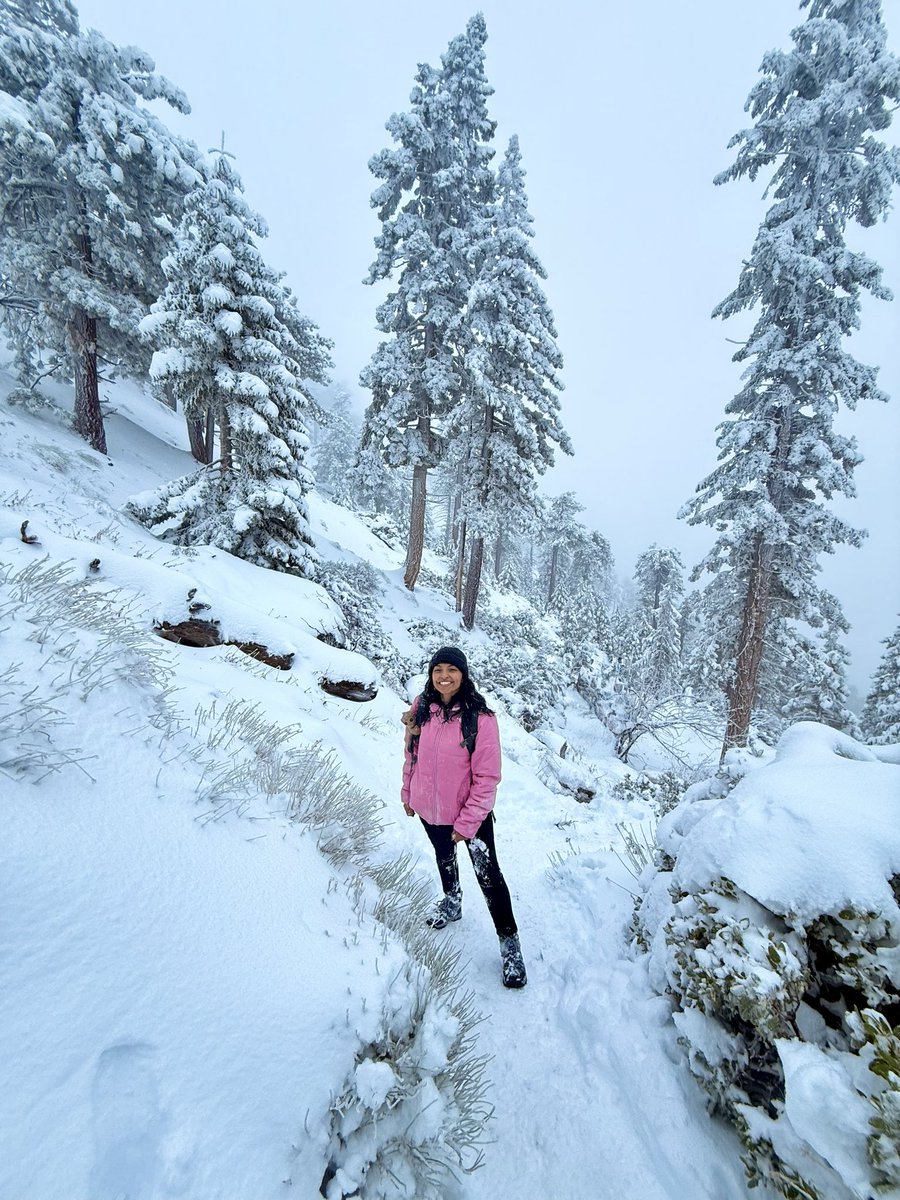 freakintilaa's tweet photo. Saturday was all about the snow, Sunday was catching the Sunrise.🩶 https://t.co/9YiyA2l28O