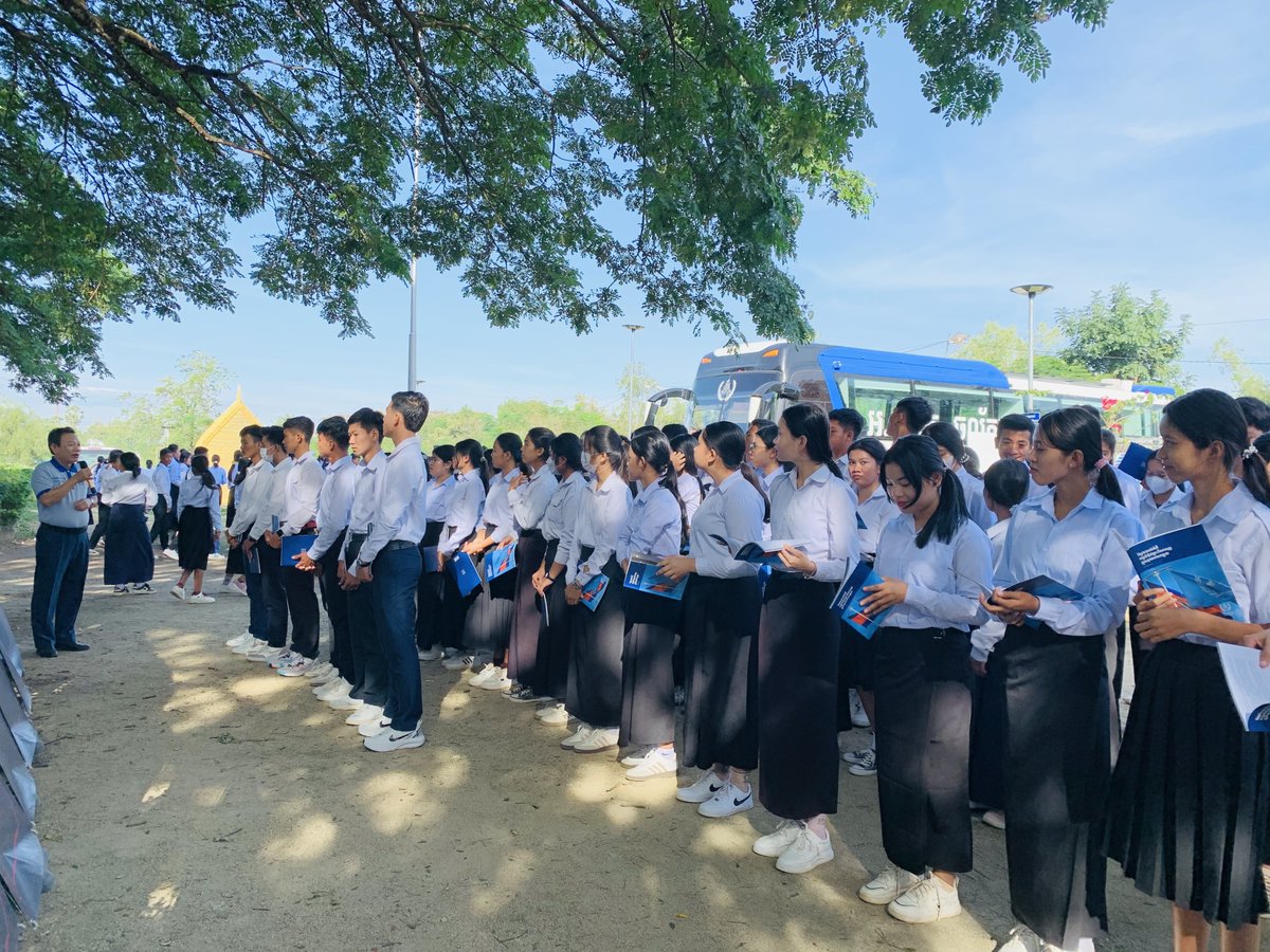 KRTribunal's tweet image. On November 24, 2025, the ECCC outreach team will started their outreach mission in Takeo Province. The ECCC Outreach Team traveled Hun Sen Sla Kou High School, Takeo Province, to meet with a total of 940 students, including 501 females. 

#ECCC #KhmerRougeTrials