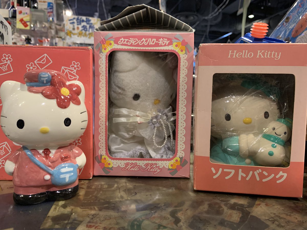 キティちゃんの陶器とソフビの貯金箱、ウエディングぬいぐるみが入荷し
