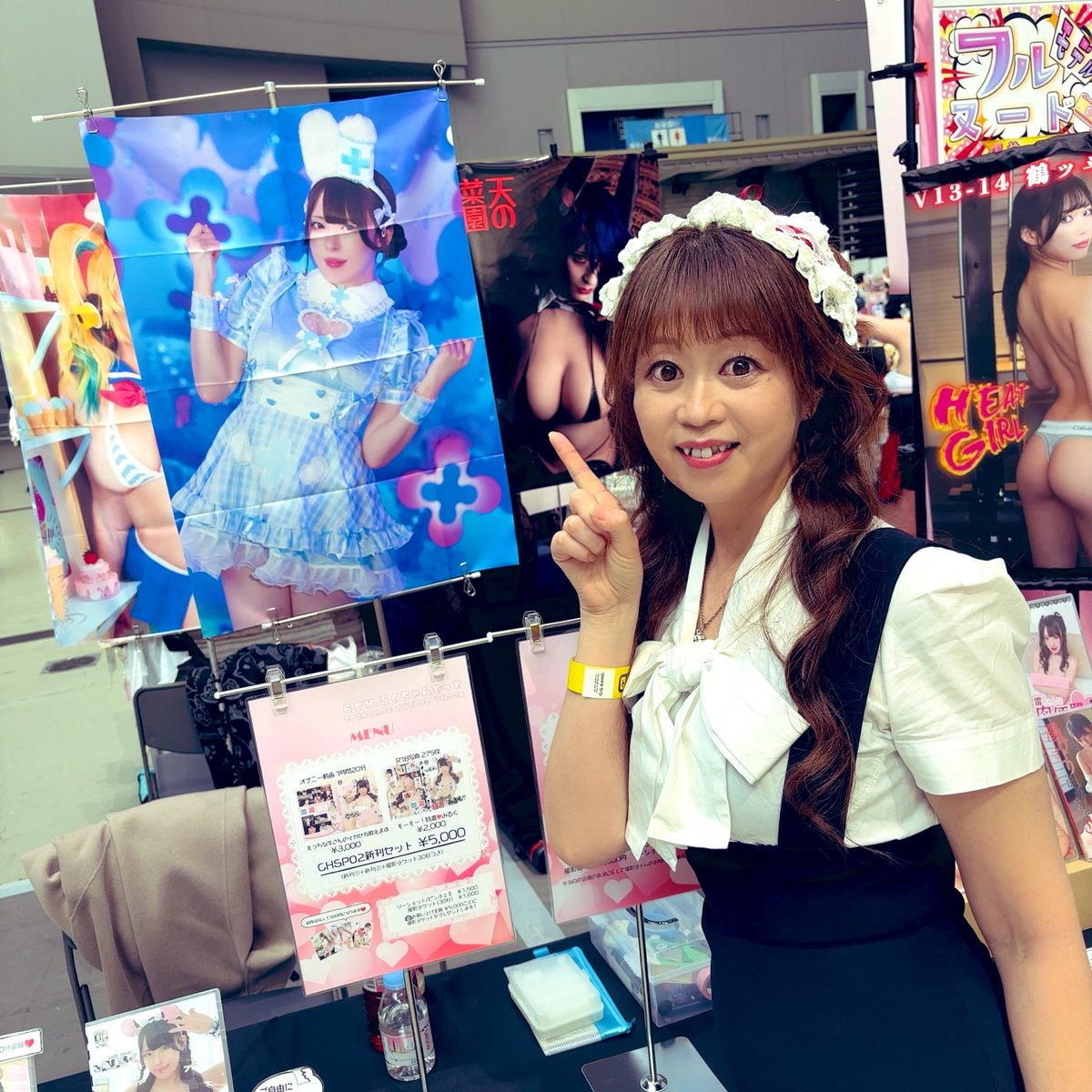 今日は、黒井ろくちゃんの売り子します❣
準備完了😊
知ってる方にも、会えてびっくり😄

#コスホリックSPECIAL
<a href="/cosholic_circle/">コスホリック®︎公式</a>