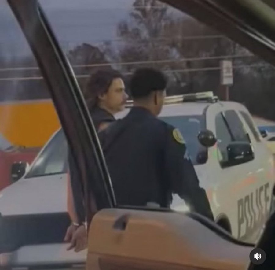 King Sanz tweet media