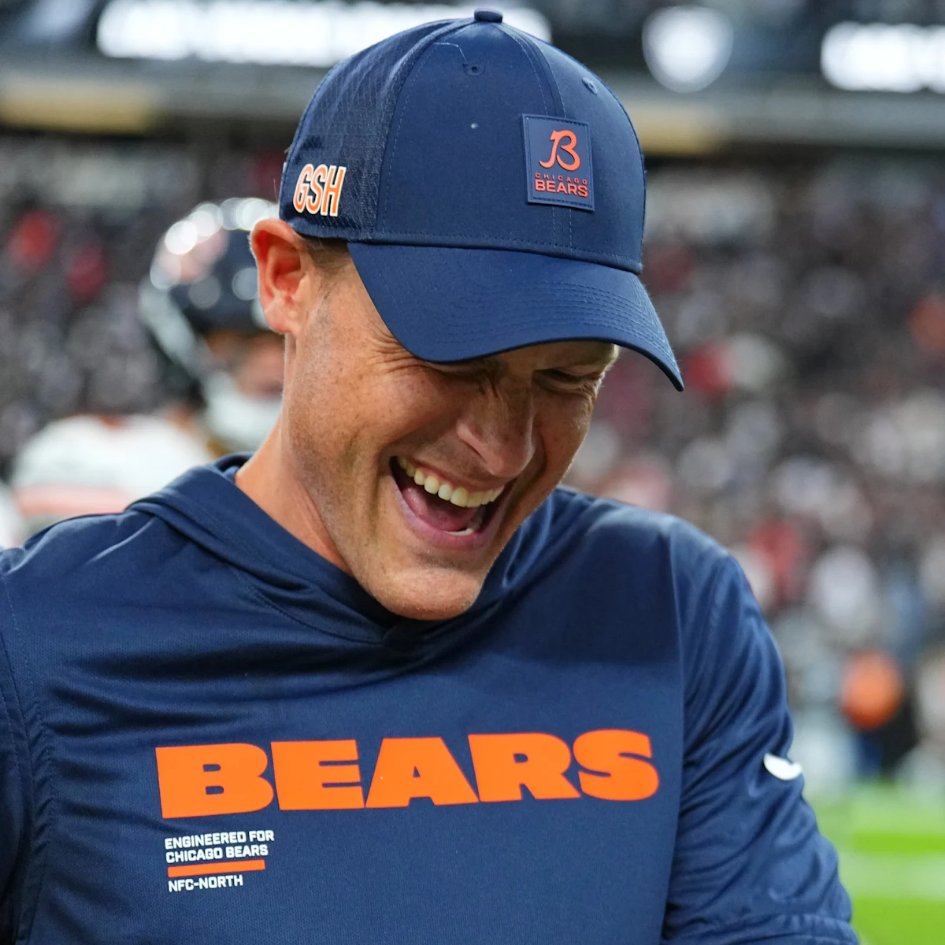 AliSyntax's tweet image. Ben Johnson&apos;s focus on rebuilding the Chicago Bears&apos; team culture shows just how crucial mindset is when transforming struggling NFL teams into contenders.    fansided.com/nfl/every-nfl-…