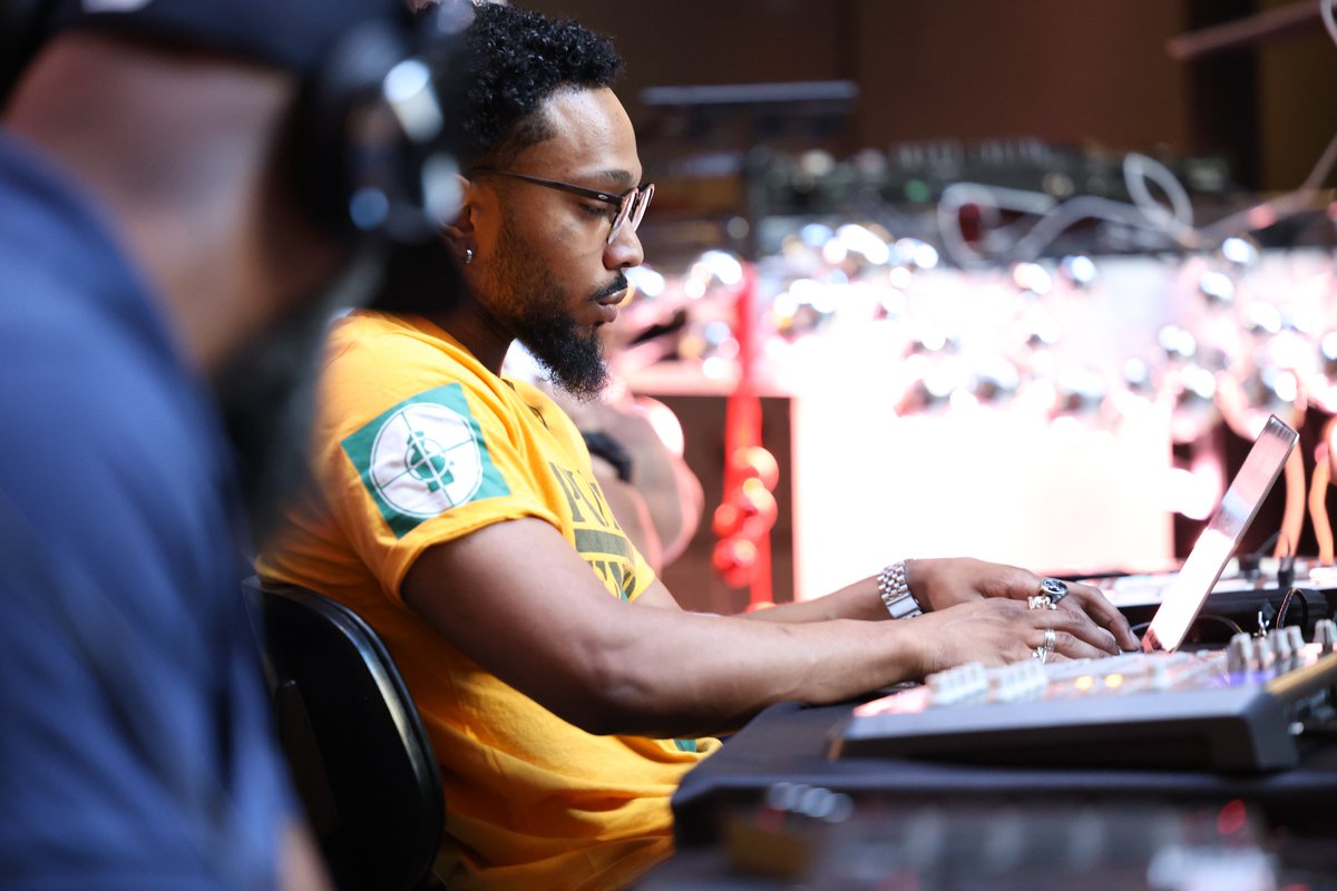 The Stew tweet media