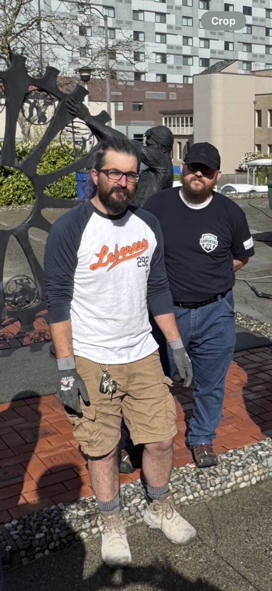 Local292's tweet image. Hardworking. 
Community-minded. 
Mentor.
That’s proud member Travis Wold. Pictured here helping with the memorial cleanup in Everett, WA. Thank you brother. 
#LaborersRising #FeelThePower #Solidarity