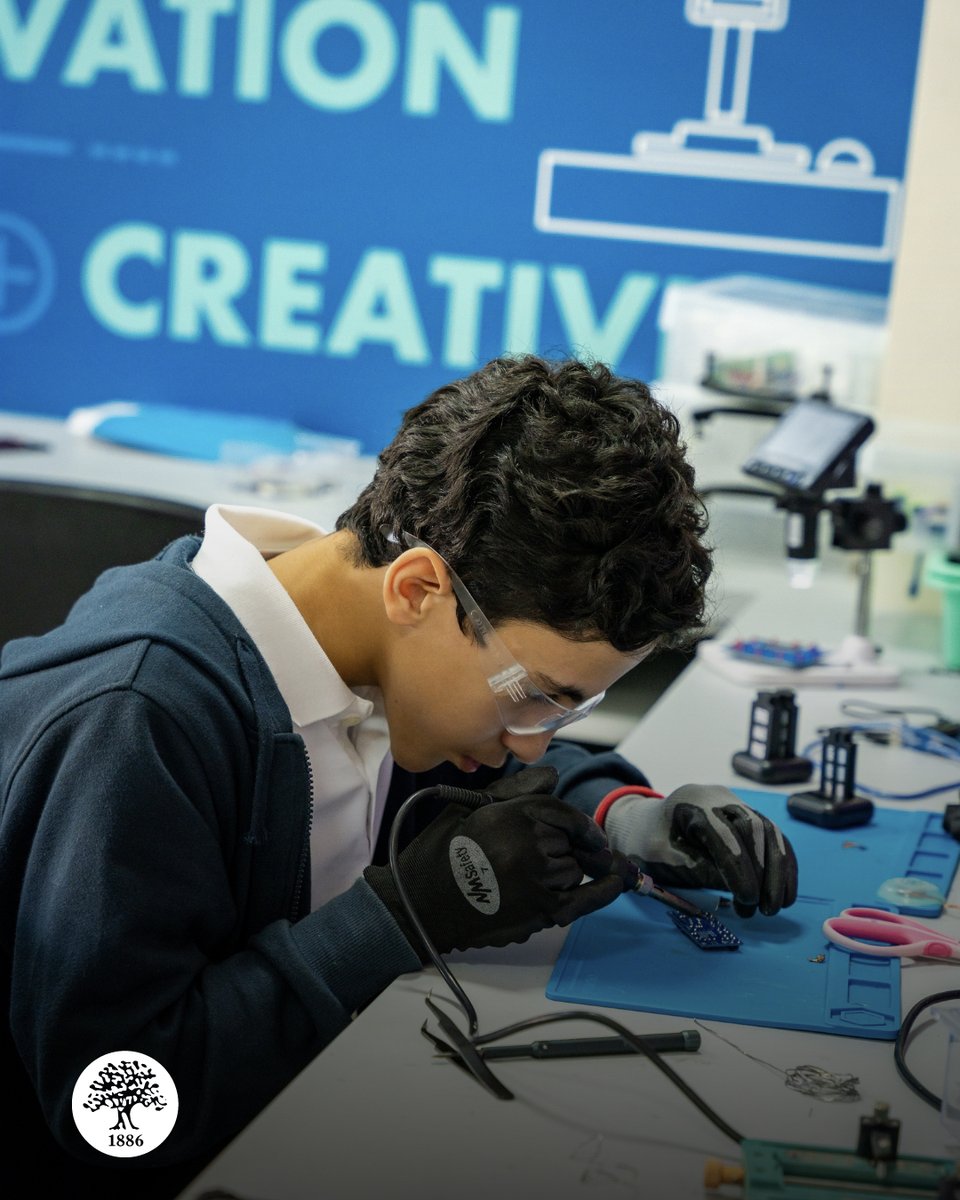 TeachinginDubai's tweet image. From building to experimenting, our students are exploring the world in their own creative way. 

#ISCManama #Bahrain #STEMDay #InternationalSchoolsBahrain