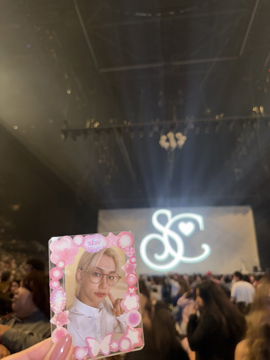 felix is here at sabrina rn 😍