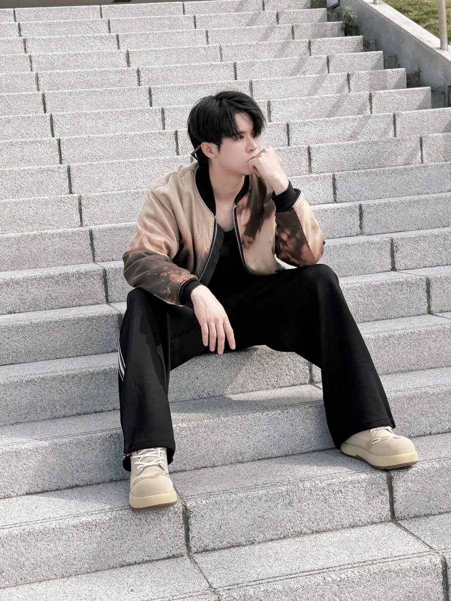 •ＢŁ' • tweet media