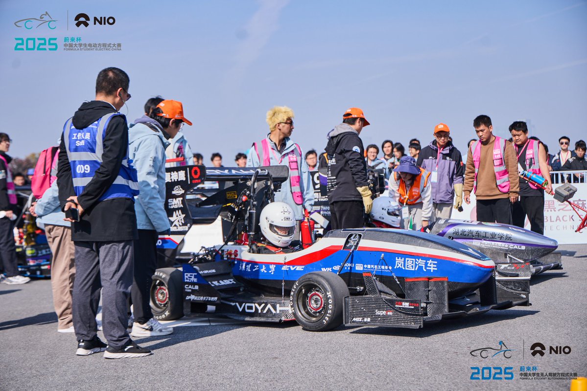 liuxiyuan2005's tweet image. It&apos;s a pity that I still didn&apos;t drive the car back in the endurance test. 
Hope WUTE will be better next year.

#formulastudent #formulastudentchina #fsae #formulasae #formulastudentelectric #sae