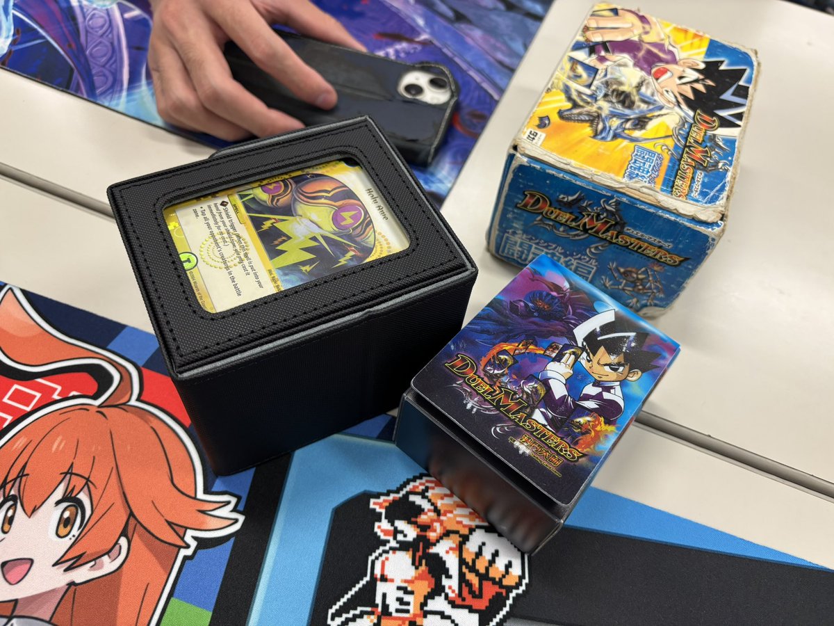 今日のチームcsのメンバーのデッキケース、全員変で終わった