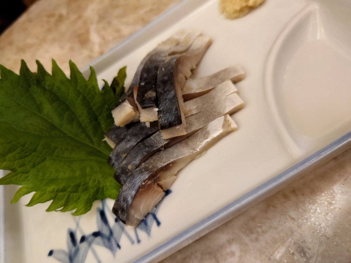 帰省して、また京都。ランチとなると、親子丼かうどんか…みたいになるけど、ビールクズにしました。だって、前を通ったら空いてたんだもん。