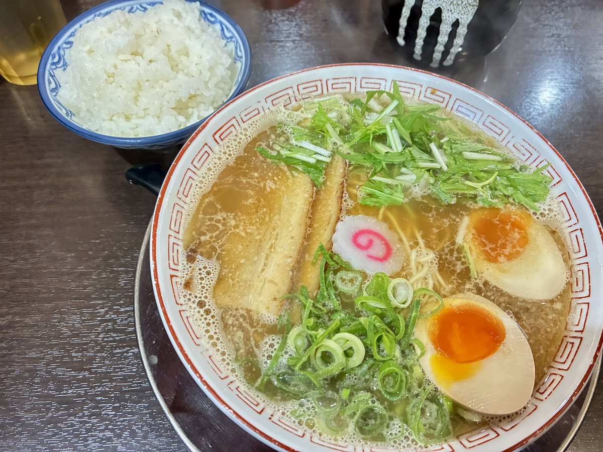 uwabamiy's tweet image. 本日の #朝ラーメン
#小ラーメン玉子
#高菜ごはん小
#麺屋みつる
ごちそうさまでした=(^.^)=