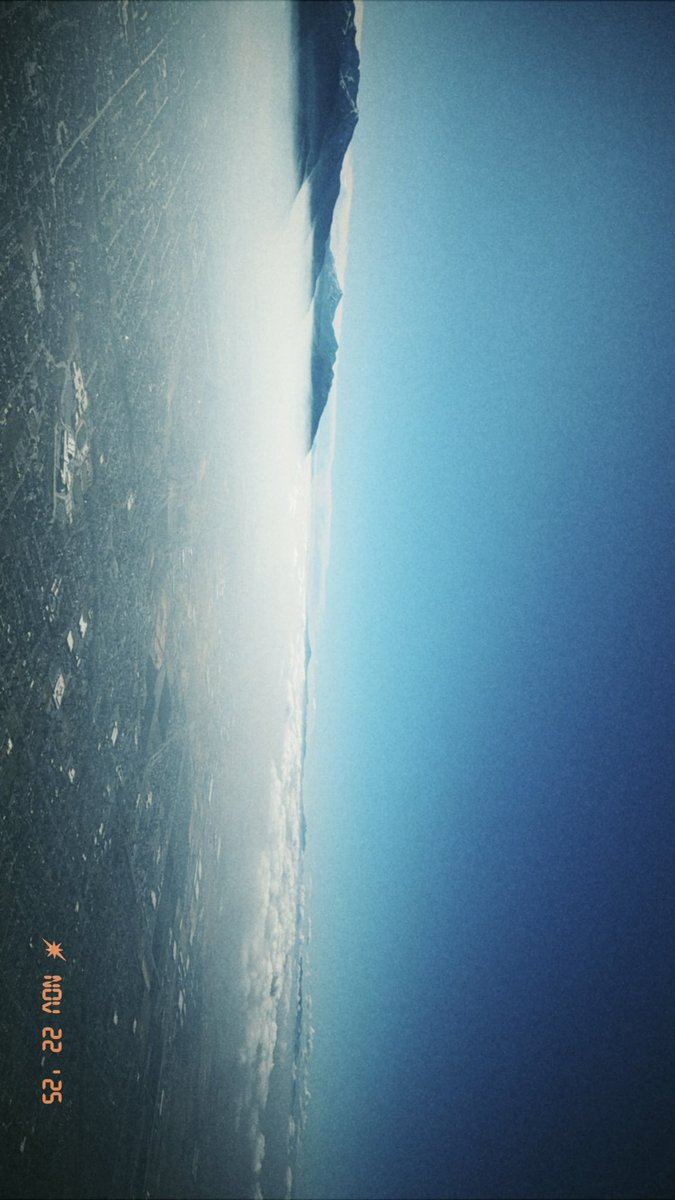 Playerlol's tweet photo. Above clouds! ☁️ https://t.co/4wqi9fZ2JM