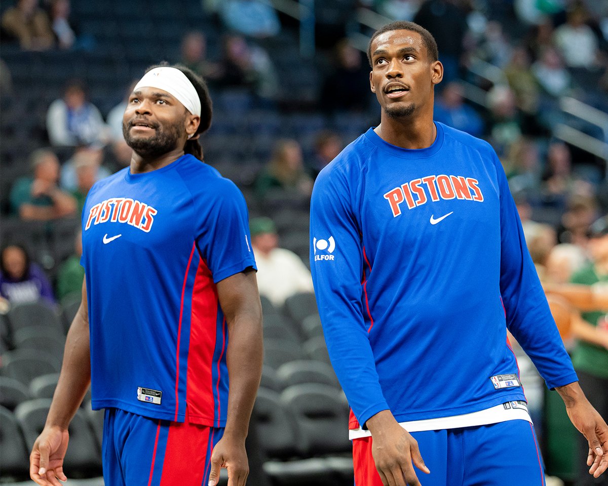 DetroitPistons's tweet photo. Shoutout to the DAWG POUND https://t.co/gxMRBaW7cn