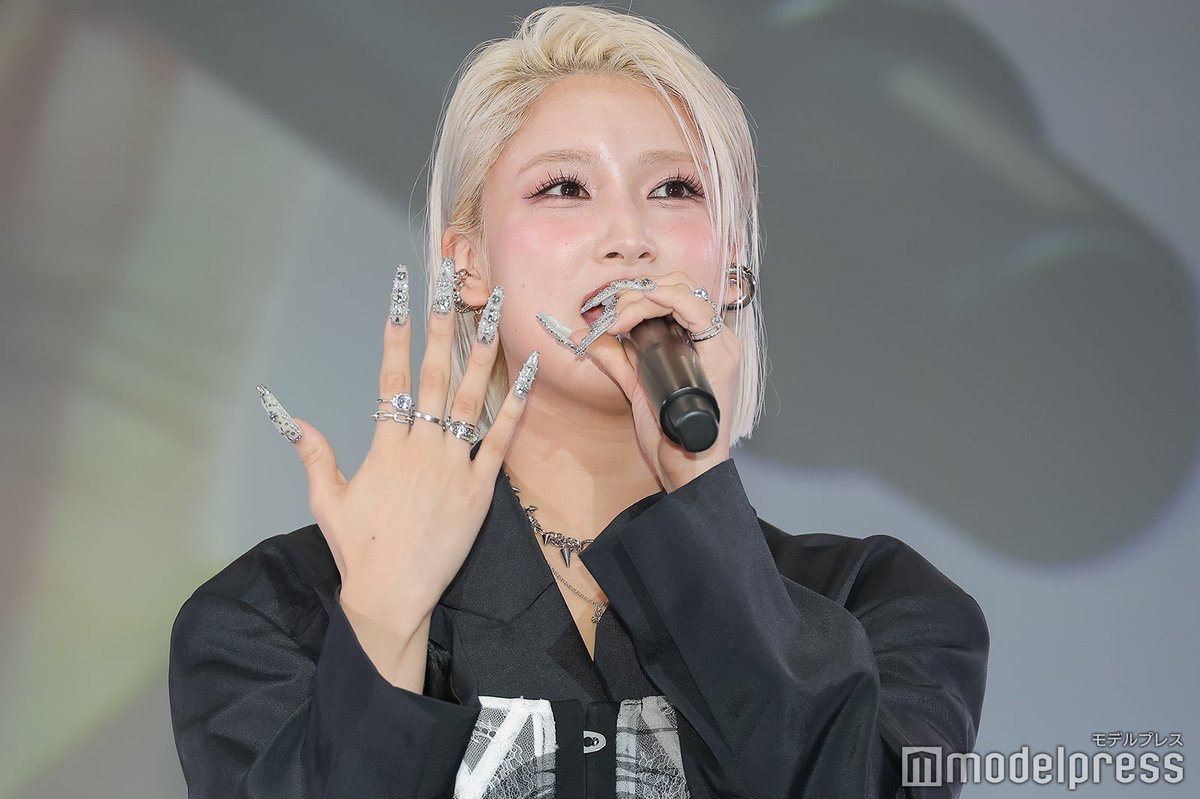 cpy_v1's tweet image. おめでとう！
この髪型めっちゃ好きなのわかる人いますか⁈耳掛けの破壊力やばすぎ
#HANA #MOMOKA