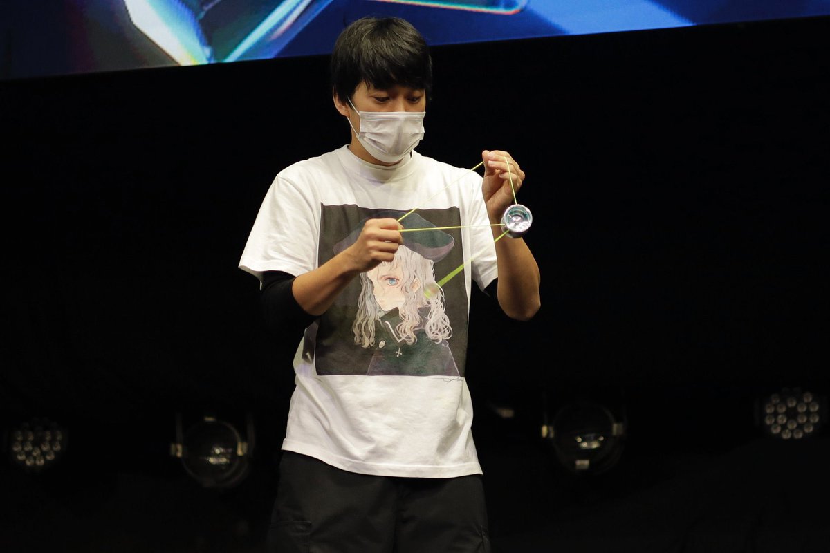 yoyoperformer's tweet image. #AXELYC 審査とデモンストレーションをさせていただきました。
みんなにとって実り多い思い出になったなら幸いです。

お写真を@iosndayo に撮っていただきました。かっこよくて最高です。ありがとうございます！