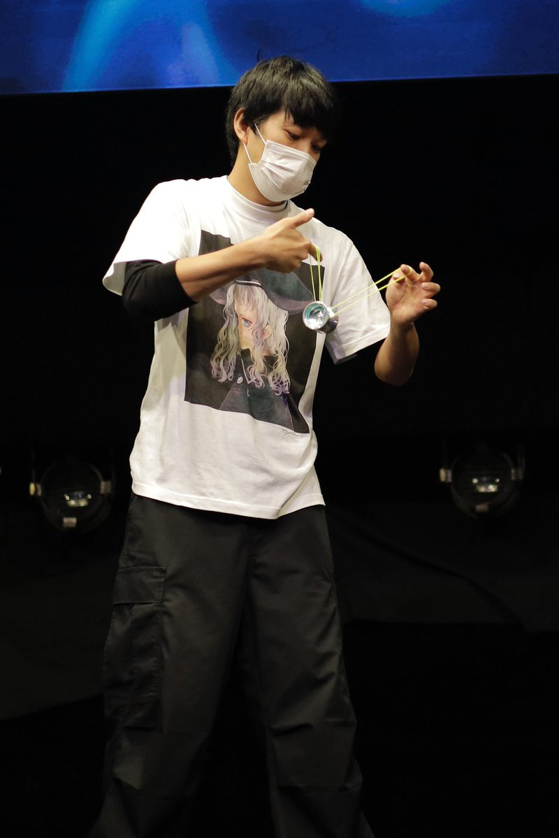 yoyoperformer's tweet image. #AXELYC 審査とデモンストレーションをさせていただきました。
みんなにとって実り多い思い出になったなら幸いです。

お写真を@iosndayo に撮っていただきました。かっこよくて最高です。ありがとうございます！