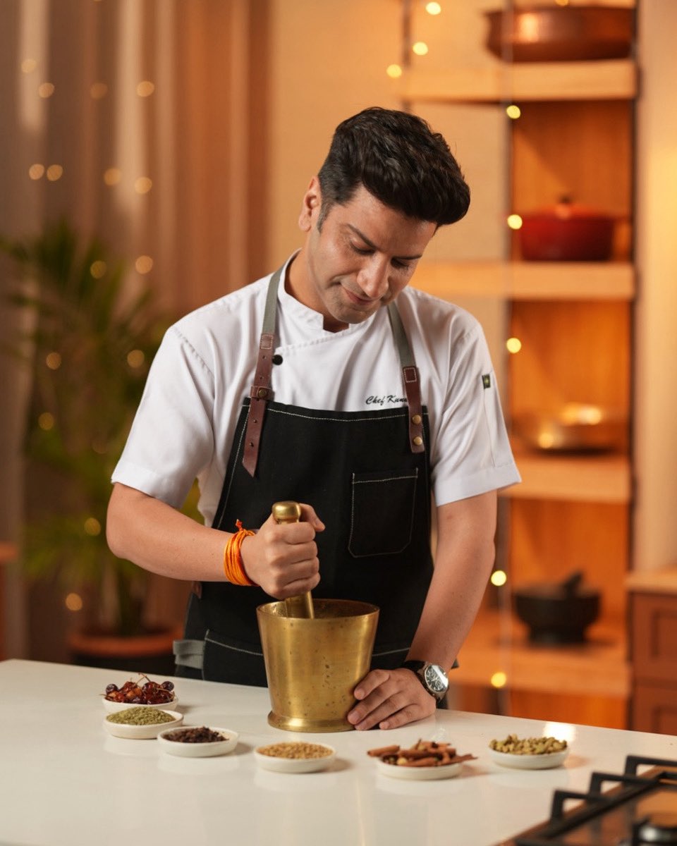 ChefKunalKapur's tweet image. Do guys know what this is called? 

#CommentBelow #chefs #chefkunal #guess #food #cooking #MondayMood