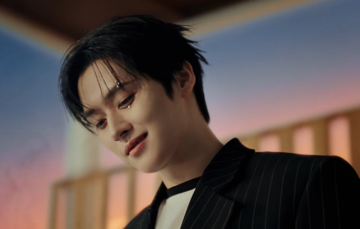 xleb_stay's tweet image. Этот клип должен крутиться по телеку, он заедает в голове😋

DO IT OVERDRIVE MV OUT NOW
#StrayKids_Do_It_Remixes
#Do_It_OverdriveVersion
@Stray_Kids #StrayKids