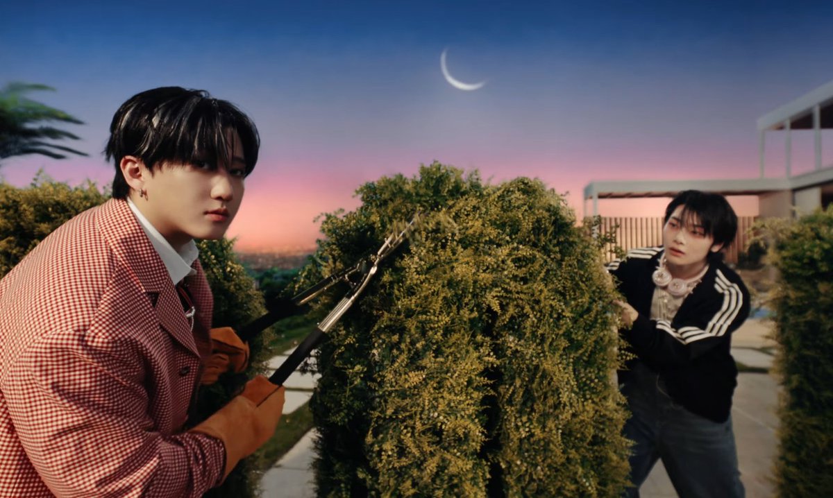 xleb_stay's tweet image. Этот клип должен крутиться по телеку, он заедает в голове😋

DO IT OVERDRIVE MV OUT NOW
#StrayKids_Do_It_Remixes
#Do_It_OverdriveVersion
@Stray_Kids #StrayKids