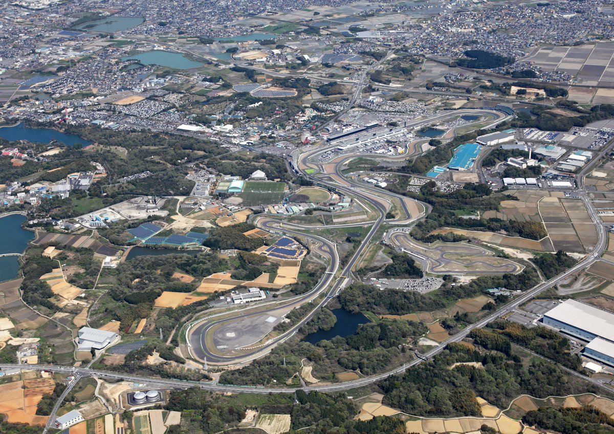 suzuka_event's tweet image. #進化の日

空撮画像の詰め合わせをどうぞ。