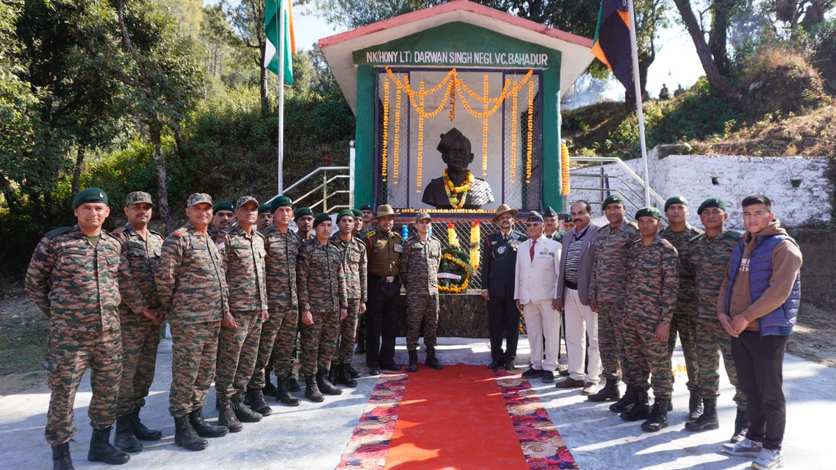 suryacommand's tweet image. Shaurya Mahotsav 2025: A Tribute to India’s First Victoria Cross Awardee 

Honouring the immortal valour of Late Nk (Hony Lt) Darwan Singh Negi, VC, the first Indian awarded the Victoria Cross for extraordinary bravery, the Indian Army inaugurated Shaurya Mahotsav at Kafarteer…