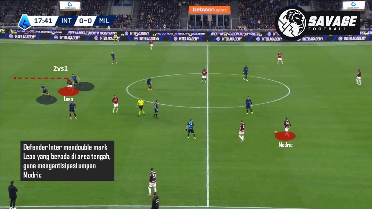 SavageFootballl's tweet image. Derby Milan, berakhir dgn warna merah sebagai pemenang. Kedua tim saling "mematikan" pemain kunci masing masing lawan. Bagaimana jalannya laga?

Big thanks buat yg sudah retweet