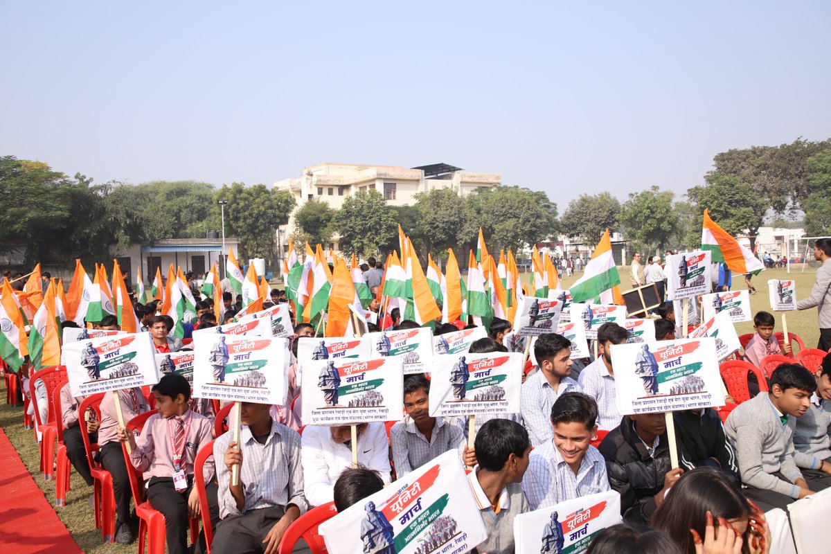NykRewari's tweet photo. The youth of Mera Yuva Bharat Rewari (Haryana) stepped forward with determination, echoing the ideals of national unity during the Sardar@150 Unity March Padayatra. ✨📷 📷https://t.co/crFmsDrKHw #Sardar150 #MYBharat #UnityMarch
@YASMinistry @MYBharatHQ @mansukhmandviya https://t.co/tNMXVYXj04