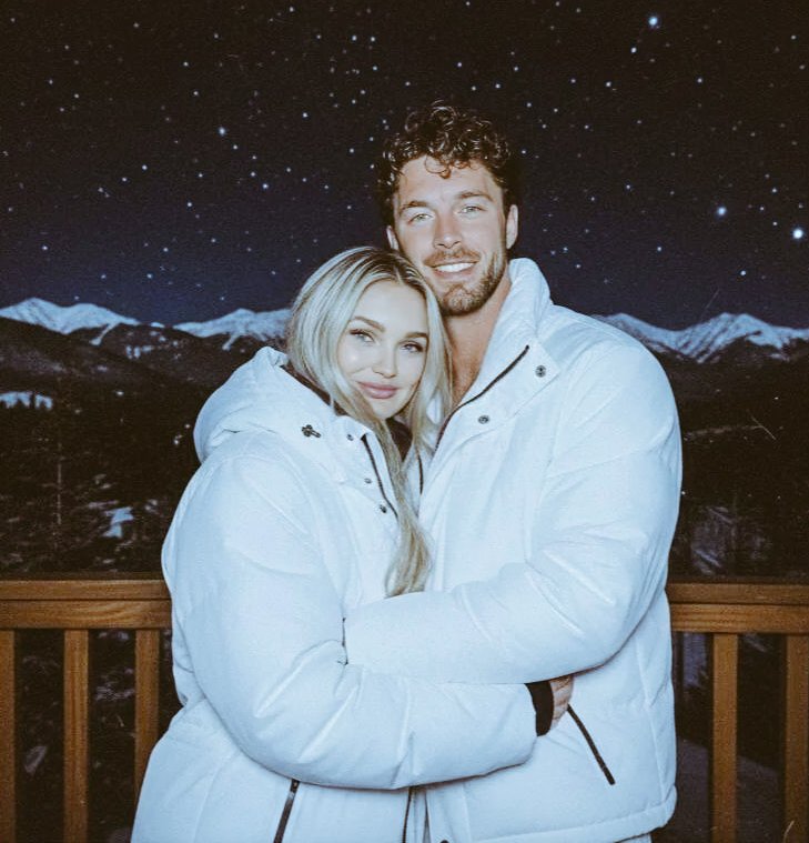 londonner_69's tweet image. ~Si es con ella, llevenme al fin del mundo~

                    📍 𝑨𝒔𝒑𝒆𝒏, 𝑪𝒐𝒍𝒐𝒓𝒂𝒅𝒐

                           #GS39