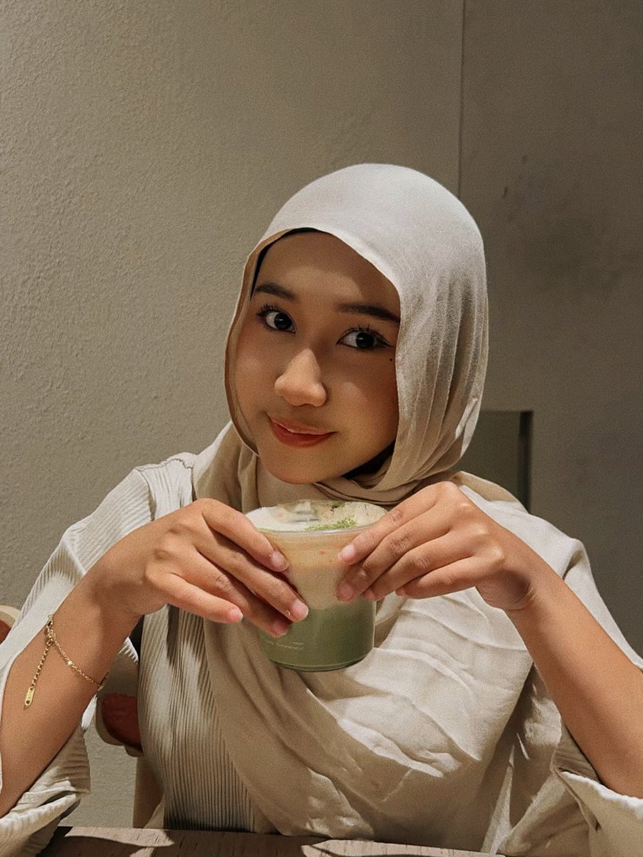 heramalea's tweet photo. my green potion 🍵 https://t.co/vpfLnZAvA7