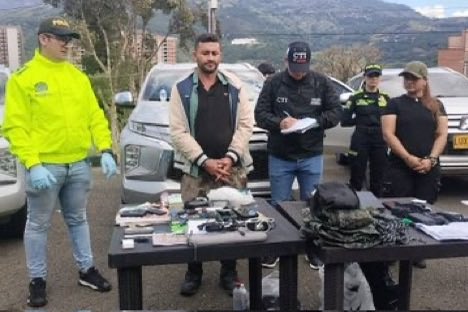 _gahs25's tweet image. Mira informante, podrás hablar mierrrrr de esto? 
Al menos para justificar su placa o la de la mujeaaaa o del Macho.