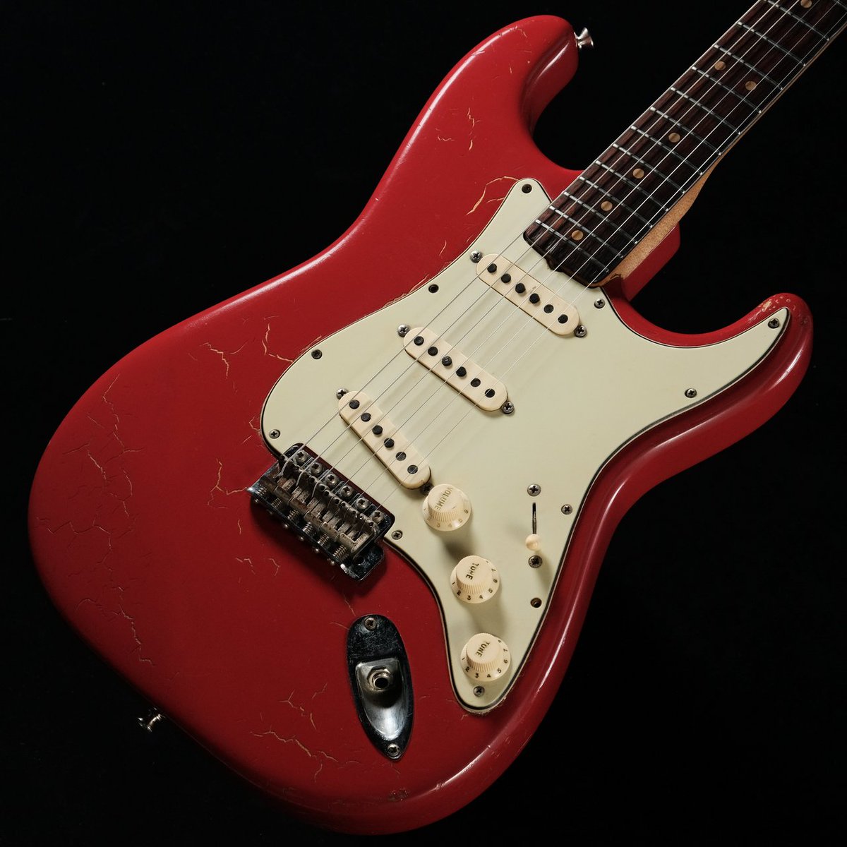 1484shibuya's tweet image. 1963年製Fender NeckにFenderタイプのBodyを合わせたComponent Stratocaster。プレイアビリティは大変良く、プレイヤー向けの1本です。
store.ishibashi.co.jp/view/item/0000…
#fender #vintage #stratocaster