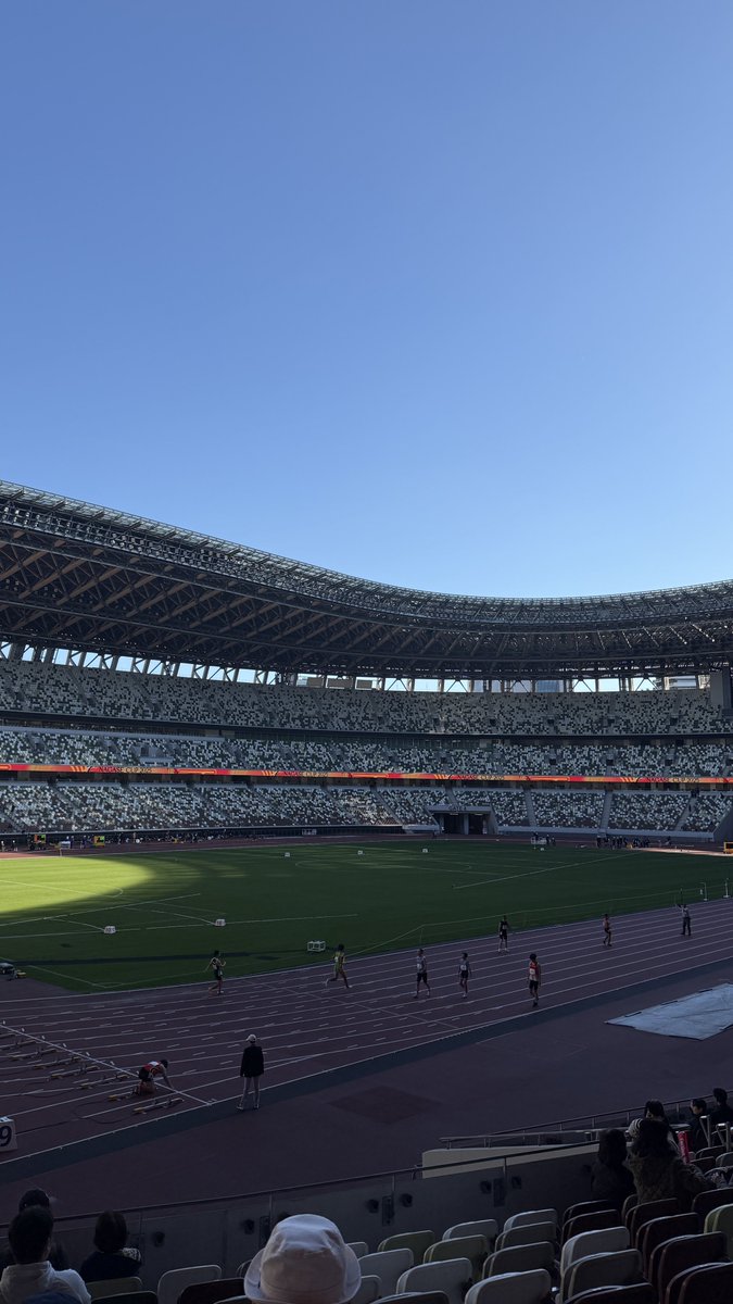 koichiro007's tweet photo. 国立競技場へNAGASEカップを見にきた！
年齢も国籍も、障害の有無も関係なく、みんなが一緒に走れるのすごい！

@nagasegroup https://t.co/TBxmdJAhYW