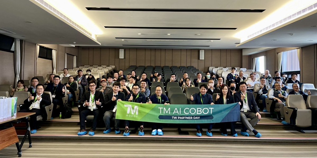 techmanrobot's tweet image. The 1st Partner Day in Taiwan🎊

Congratulations to partners with outstanding performance in 2025👏
Easy Field Corporation 易發精機
Econ Robot 易控機器人
Promise Power 允威精密

#TM #tmrobot #techmanrobot #AI #TMAICOBOT #cobot #seminar #techmanrobotampartnerday